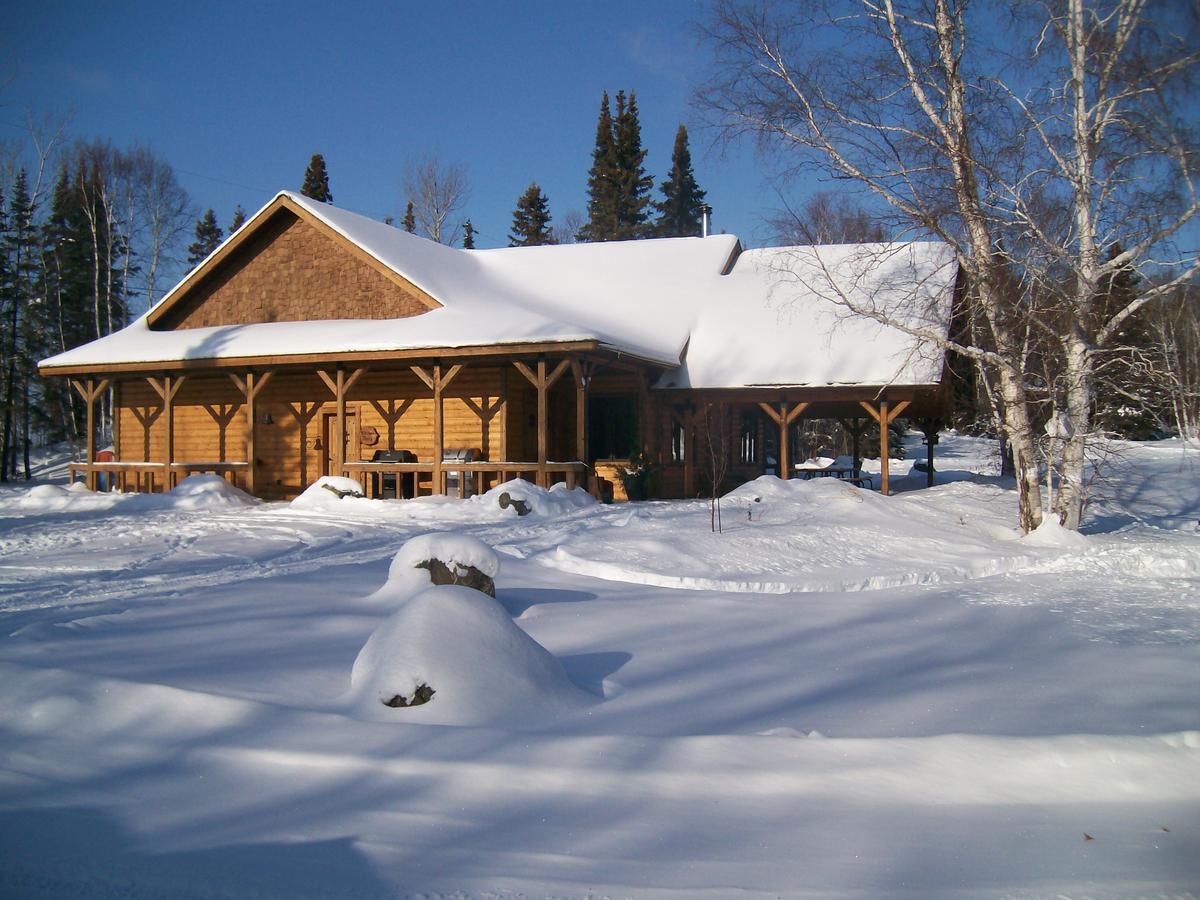Bakers Narrows Lodge And Conference Center Флин-Флон Экстерьер фото